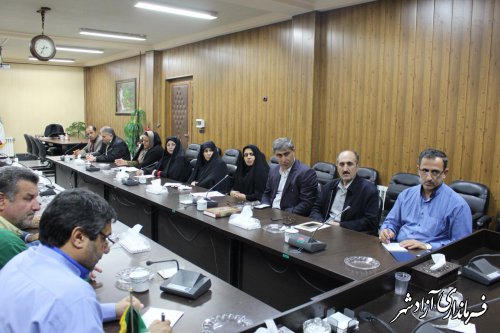 نشست صمیمی فرماندار شهرستان آزادشهر با کارکنان فرمانداری و بخشداری های تابعه
