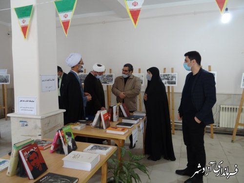 برپایی نمایشگاه کتاب به مناسبت گرامیداشت دهه مبارک فجر